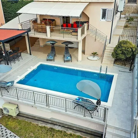 Holiday home Ferienhaus Fur 14 Personen In Okrug Gornji, Dalmatien Mitteldalmatien *