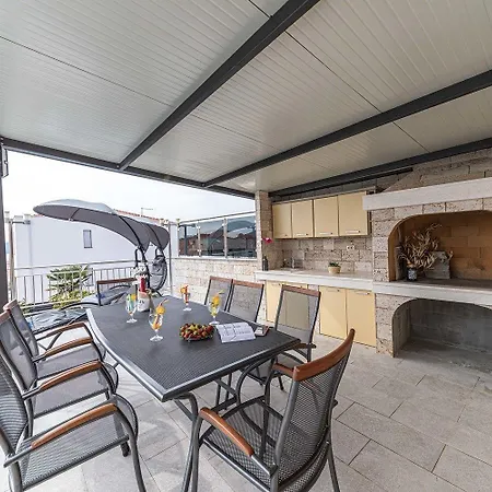 Holiday home Ferienhaus Fur 14 Personen In Okrug Gornji, Dalmatien Mitteldalmatien Trogir